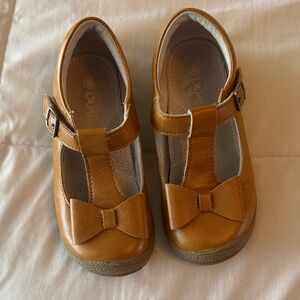 Lamour Brown Bow Shoes Size 11